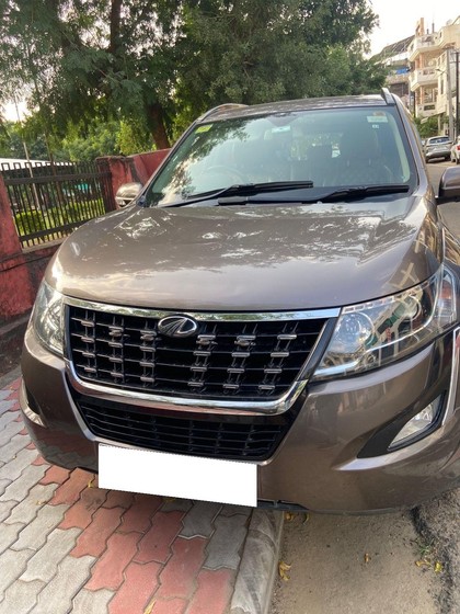 Second-hand 2018 Mahindra XUV500 AT W10 FWD for sale in Jaipur