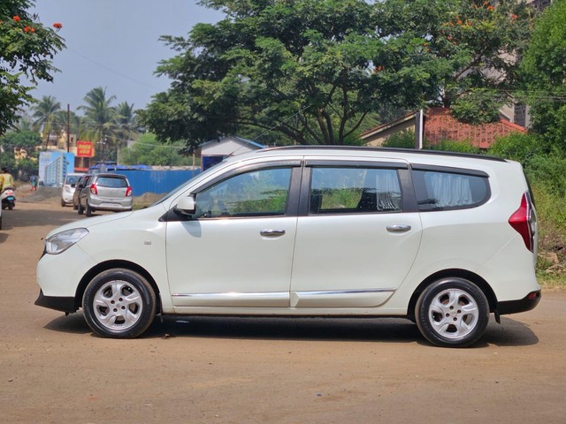 Second-hand 2015 Renault Lodgy Stepway 85PS RXZ 8S for sale in Kolhapur-4
