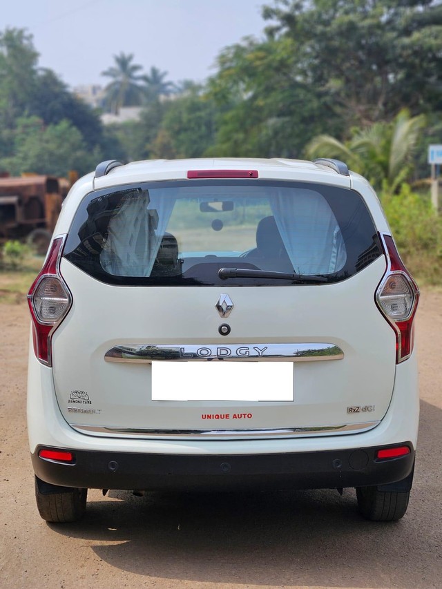Second-hand 2015 Renault Lodgy Stepway 85PS RXZ 8S for sale in Kolhapur-2