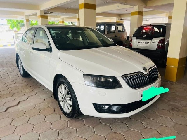 Second-hand 2014 Skoda Octavia Elegance 2.0 TDI AT for sale in Hyderabad-3