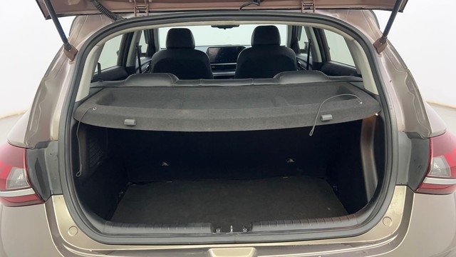 Second-hand 2021 Hyundai i20 Asta Turbo iMT for sale in Kolkata-9