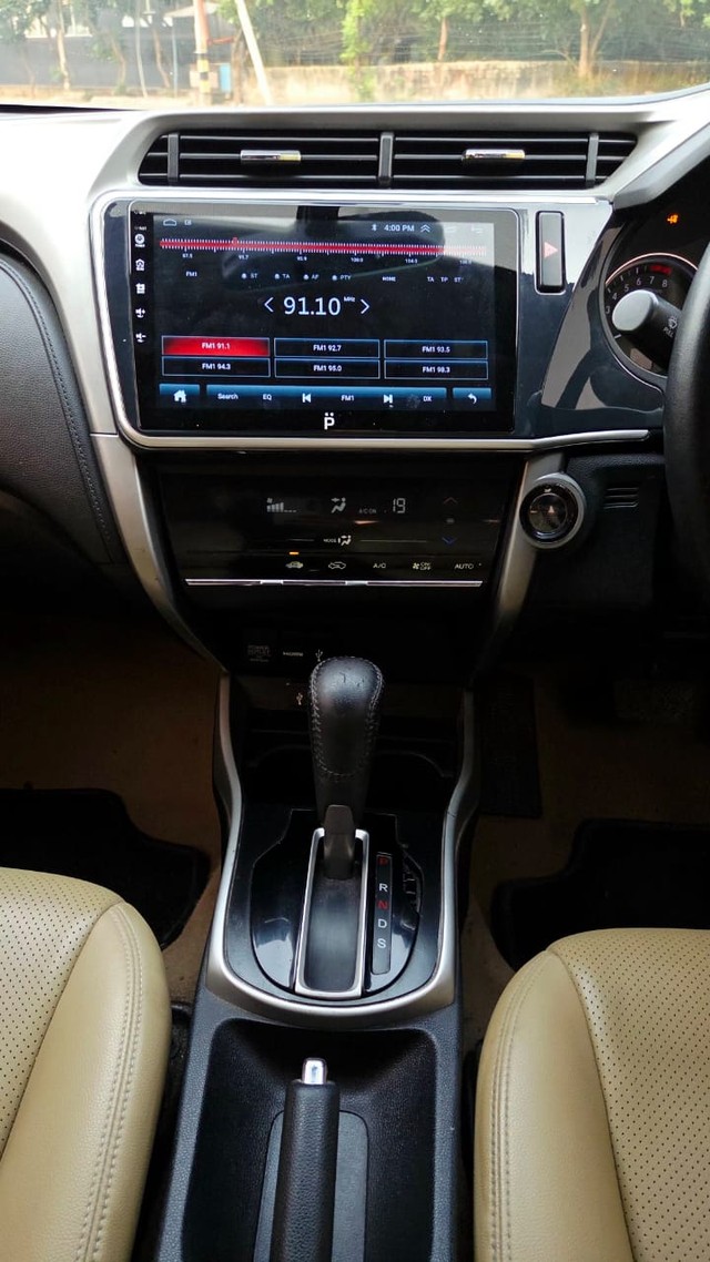 Second-hand 2018 Honda City i-VTEC CVT VX for sale in New Delhi-9