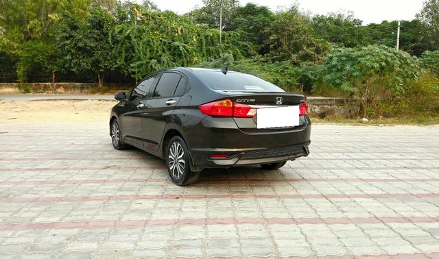 Second-hand 2018 Honda City i-VTEC CVT VX for sale in New Delhi-11