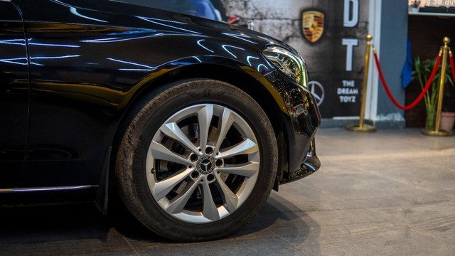 Second-hand 2019 Mercedes-Benz C-Class Progressive C 200 for sale in New Delhi-3