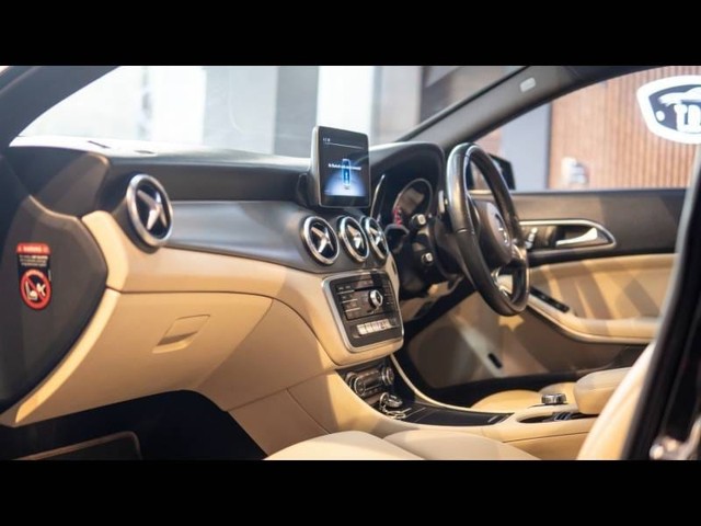 Second-hand 2019 Mercedes-Benz CLA 200 CGI Sport for sale in New Delhi-6