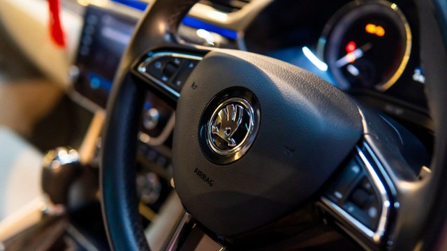 Second-hand 2021 Skoda Superb Laurin & klement BSVI for sale in New Delhi-6