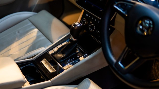 Second-hand 2021 Skoda Superb Laurin & klement BSVI for sale in New Delhi-9