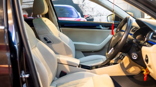 Second-hand 2021 Skoda Superb Laurin & klement BSVI for sale in New Delhi-7