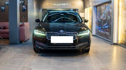 2021 Skoda Superb Laurin & klement BSVI