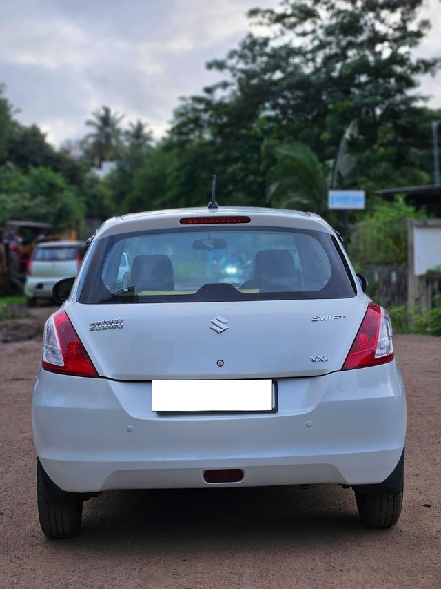 Second-hand 2015 Maruti Swift VXI for sale in Kolhapur-2