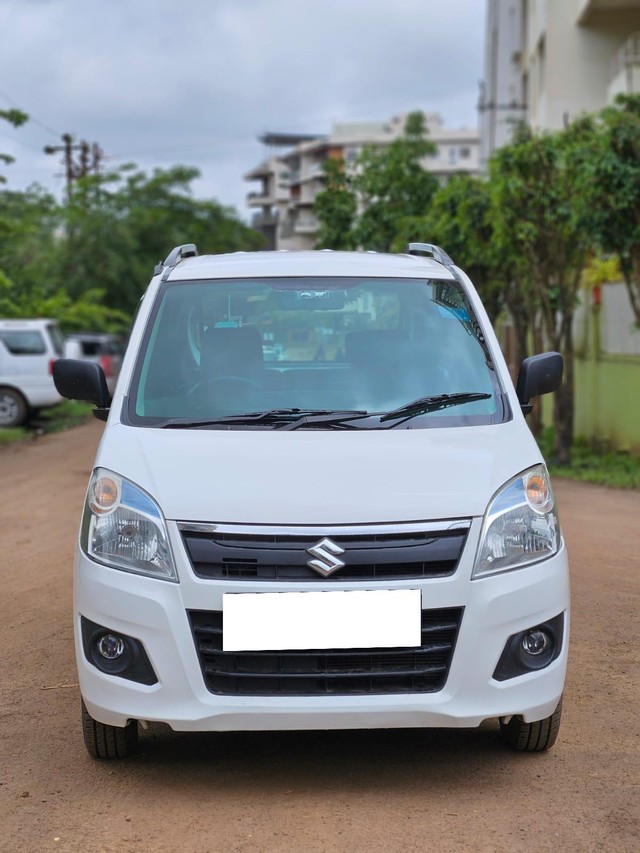Second-hand 2014 Maruti Wagon R LXI BS IV for sale in Kolhapur