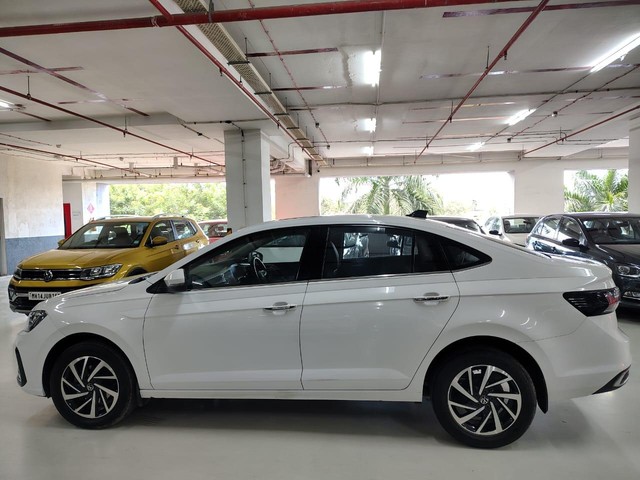 Second-hand 2022 Volkswagen Virtus Topline AT BSVI for sale in Pune-2