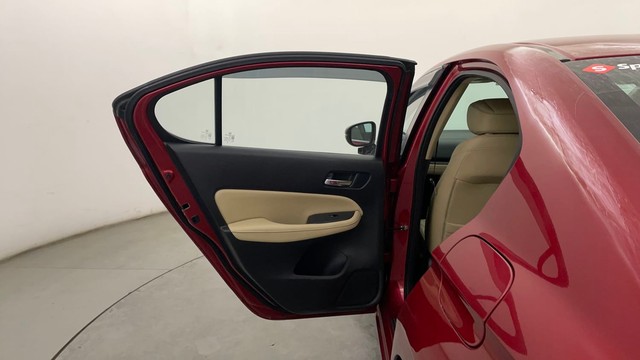 Second-hand 2021 Honda City ZX MT for sale in Chennai-32