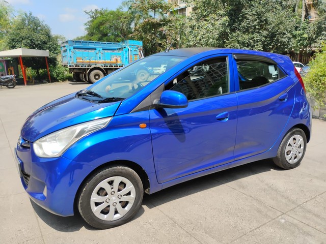 Second-hand 2015 Hyundai EON Sportz for sale in Thane-8