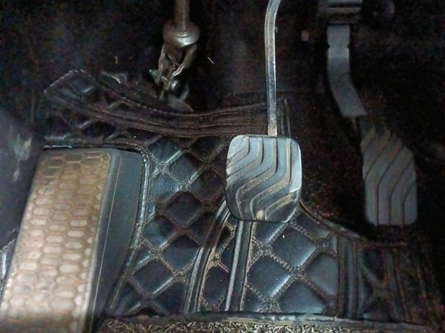 Second-hand 2021 Nissan Magnite Turbo CVT XV Premium for sale in Kochi-14