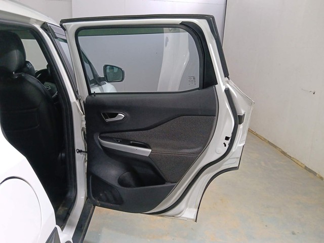 Second-hand 2021 Nissan Magnite Turbo CVT XV Premium for sale in Kochi-38