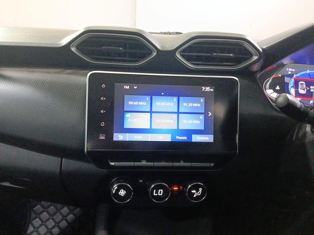 Second-hand 2021 Nissan Magnite Turbo CVT XV Premium for sale in Kochi-33