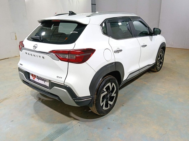 Second-hand 2021 Nissan Magnite Turbo CVT XV Premium for sale in Kochi-3