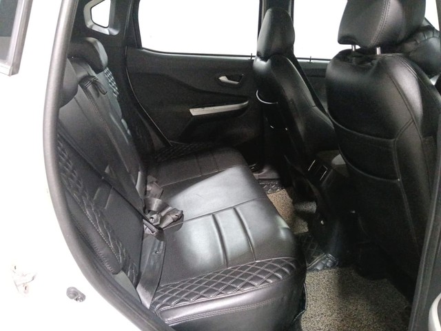 Second-hand 2021 Nissan Magnite Turbo CVT XV Premium for sale in Kochi-26