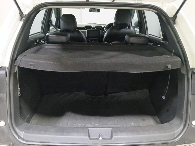 Second-hand 2021 Nissan Magnite Turbo CVT XV Premium for sale in Kochi-9