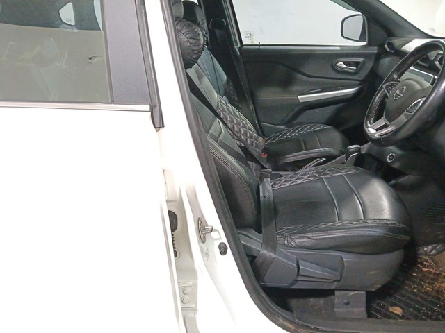 Second-hand 2021 Nissan Magnite Turbo CVT XV Premium for sale in Kochi-15