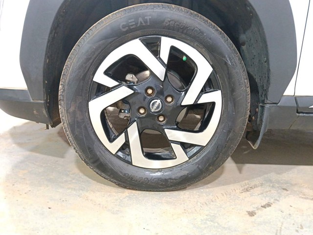 Second-hand 2021 Nissan Magnite Turbo CVT XV Premium for sale in Kochi-20