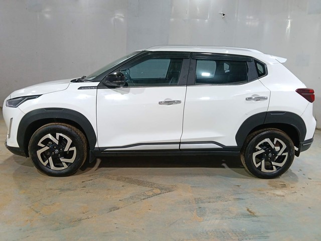 Second-hand 2021 Nissan Magnite Turbo CVT XV Premium for sale in Kochi-6