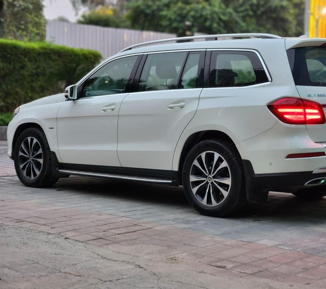 Second-hand 2019 Mercedes-Benz GLS 350d 4MATIC for sale in New Delhi-7