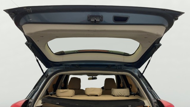 Mahindra XUV300 W8 BSIV Second-hand 2019 Mahindra XUV300 W8 BSIV for sale in Lucknow-20