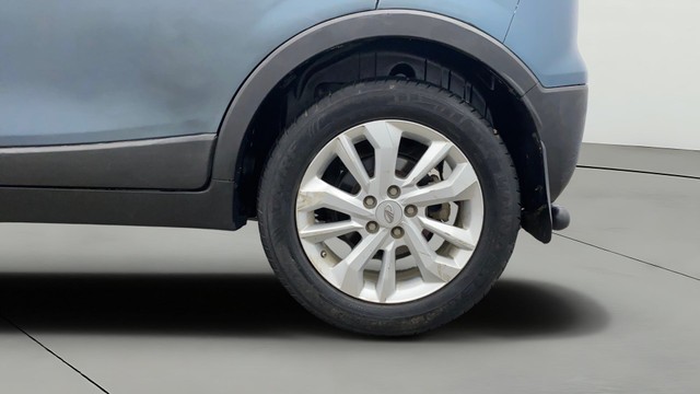 Mahindra XUV300 W8 BSIV Second-hand 2019 Mahindra XUV300 W8 BSIV for sale in Lucknow-27