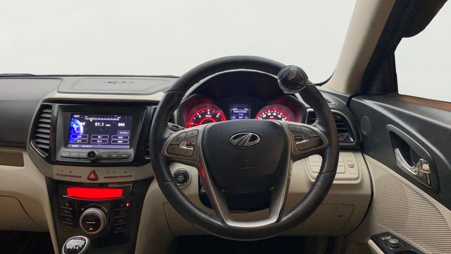Mahindra XUV300 W8 BSIV Second-hand 2019 Mahindra XUV300 W8 BSIV for sale in Lucknow-12