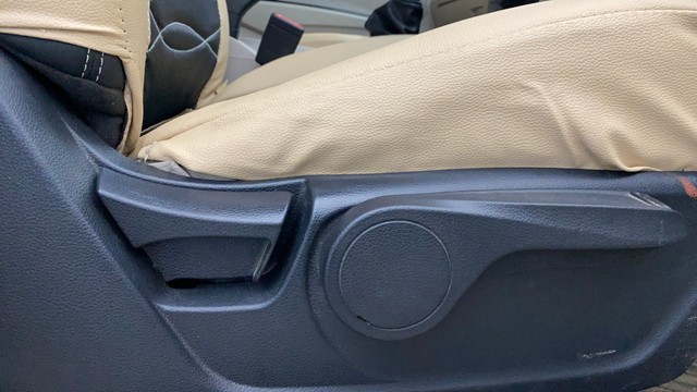 Mahindra XUV300 W8 BSIV Second-hand 2019 Mahindra XUV300 W8 BSIV for sale in Lucknow-18