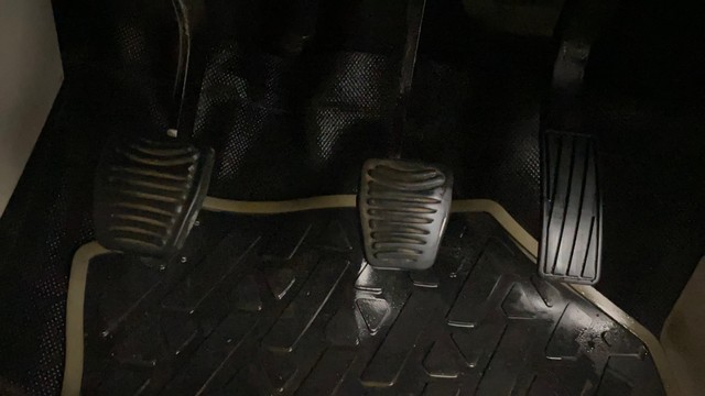 Mahindra XUV300 W8 BSIV Second-hand 2019 Mahindra XUV300 W8 BSIV for sale in Lucknow-14