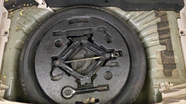 Mahindra XUV300 W8 BSIV Second-hand 2019 Mahindra XUV300 W8 BSIV for sale in Lucknow-28