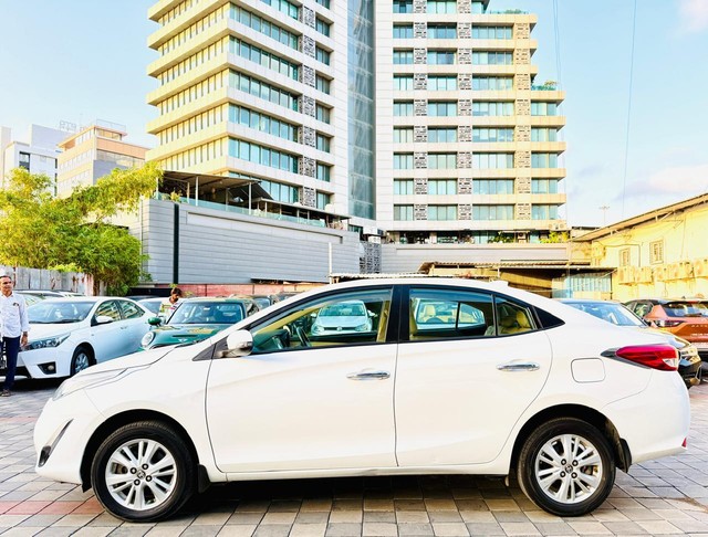 Second-hand 2018 Toyota Yaris VX CVT BSIV for sale in Surat-3