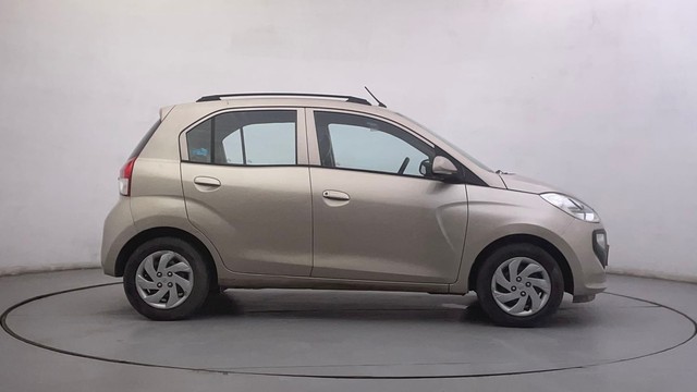 Second-hand 2019 Hyundai Santro Sportz CNG for sale in Ahmedabad-2