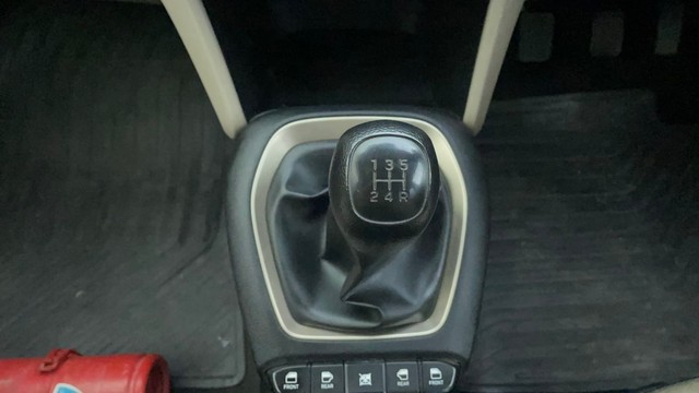 Second-hand 2019 Hyundai Santro Sportz CNG for sale in Ahmedabad-12