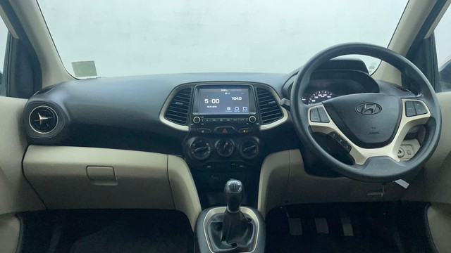 Second-hand 2019 Hyundai Santro Sportz CNG for sale in Ahmedabad-11