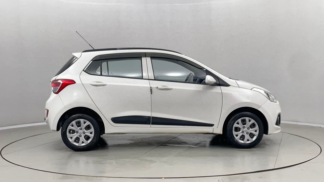 Second-hand 2015 Hyundai Grand i10 1.2 Kappa Sportz BSIV for sale in Jaipur-2