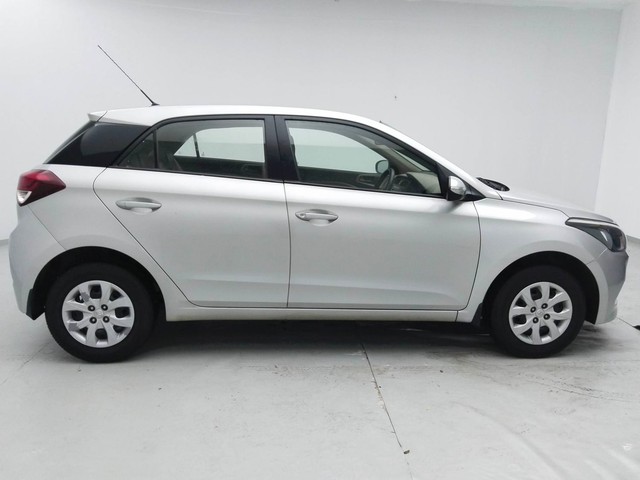Second-hand 2017 Hyundai i20 Sportz 1.2 for sale in Visakhapatnam-2