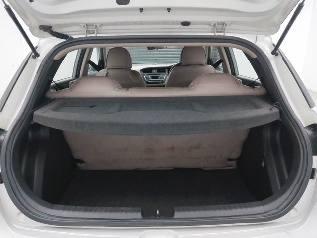 Second-hand 2017 Hyundai i20 Sportz 1.2 for sale in Visakhapatnam-9