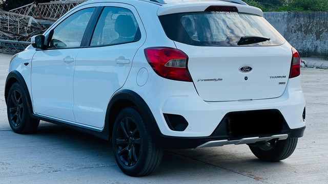 Second-hand 2018 Ford Freestyle Titanium Diesel BSIV for sale in Lucknow-6