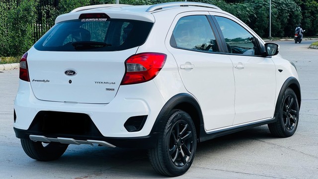 Second-hand 2018 Ford Freestyle Titanium Diesel BSIV for sale in Lucknow-7