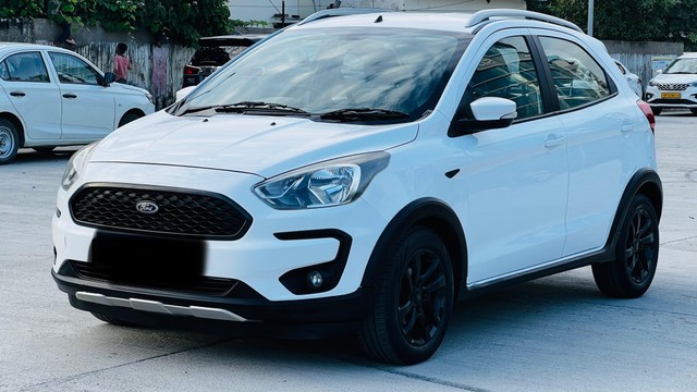 Second-hand 2018 Ford Freestyle Titanium Diesel BSIV for sale in Lucknow-4