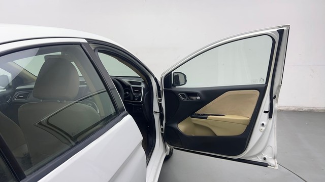 Second-hand 2018 Honda City V for sale in Sonipat-16