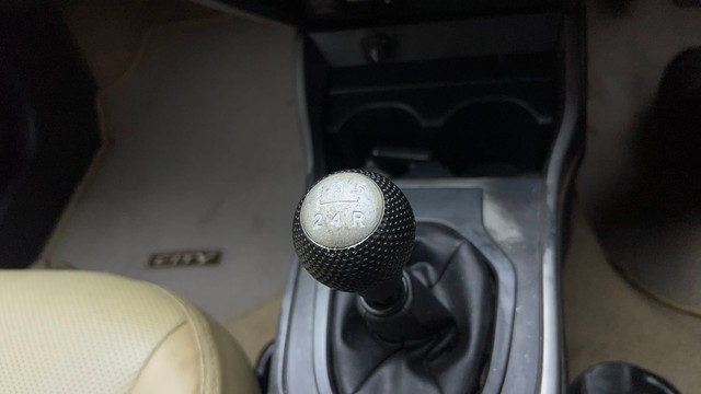 Second-hand 2018 Honda City V for sale in Sonipat-12