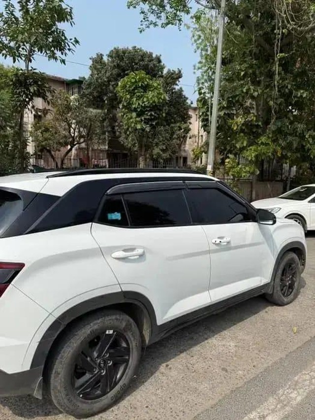 Second-hand 2023 Hyundai Creta S Plus Knight for sale in New Delhi-3