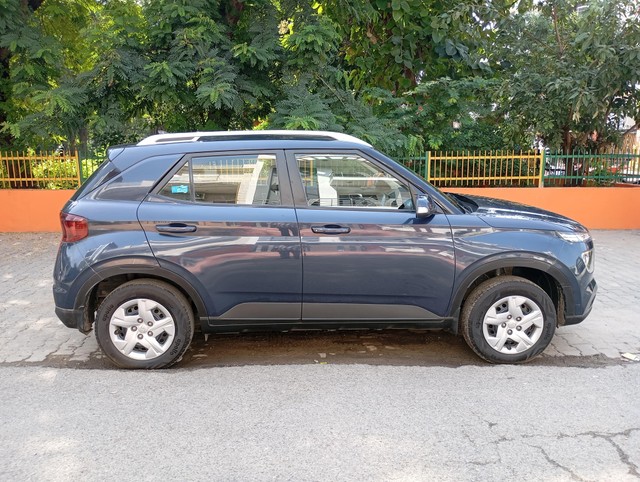 Second-hand 2022 Hyundai Venue S Plus for sale in Ghaziabad-1