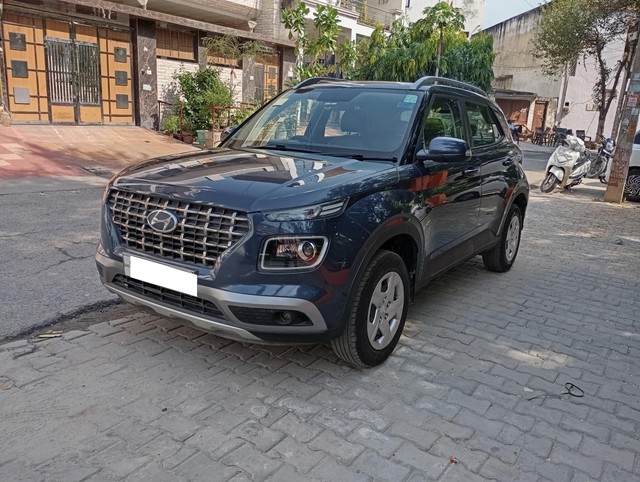 Second-hand 2022 Hyundai Venue S Plus for sale in Ghaziabad-4