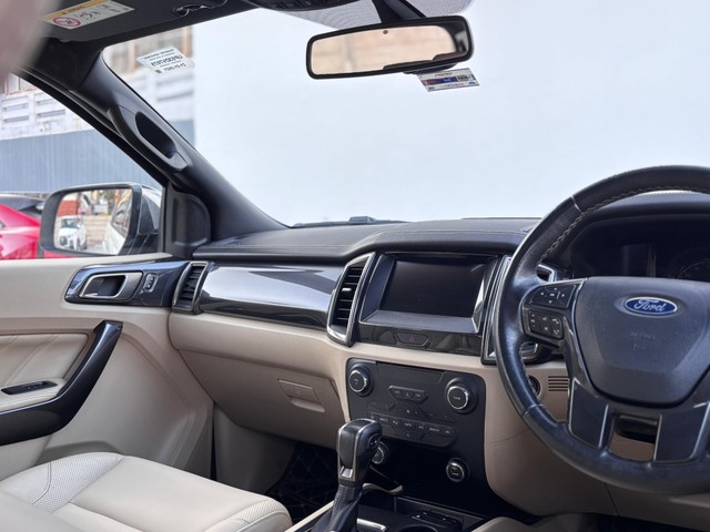 Second-hand 2021 Ford Endeavour Titanium Plus 4X2 AT for sale in New Delhi-21